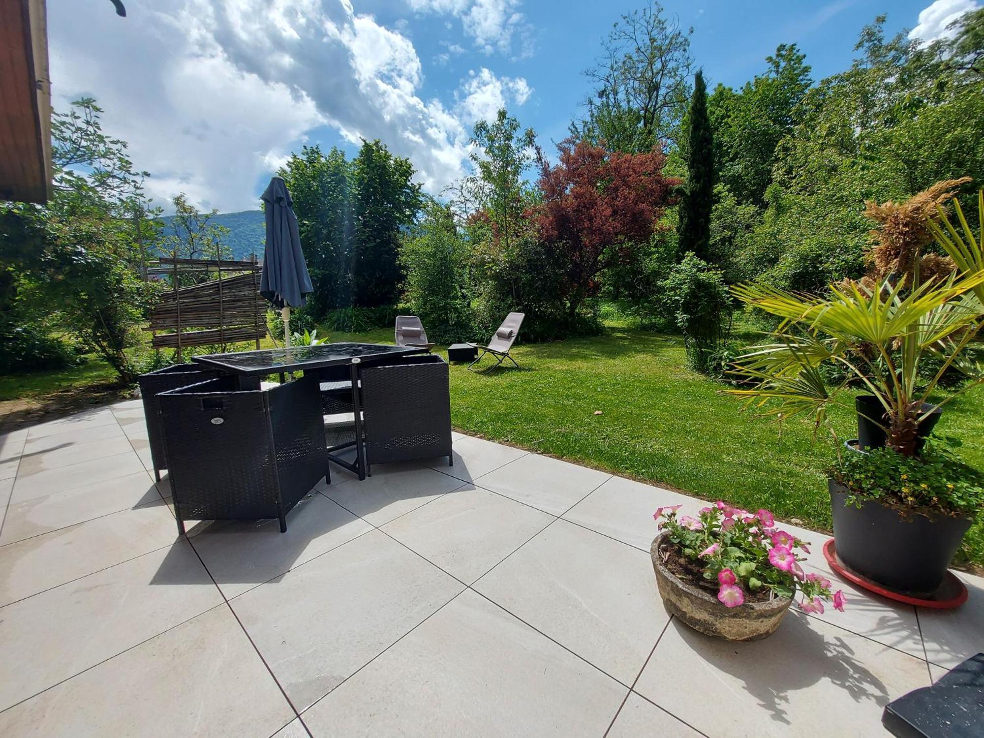 Rare, Cosy Studio Terrasse Au Coeur De St-Jorioz Сен-Жорьо Екстериор снимка
